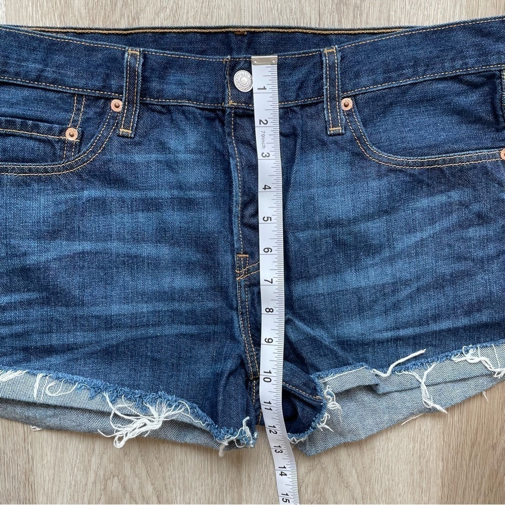 Levi’s Dark Blue Jean Shorts, Women’s Size 30 - Picture 5 of 7